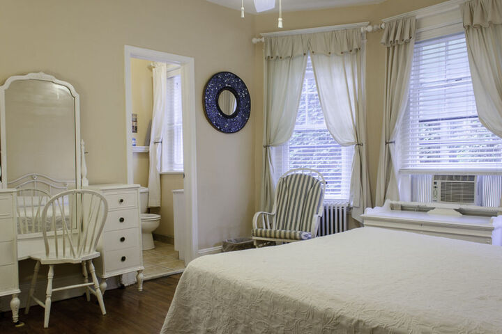 Room 15 of 99