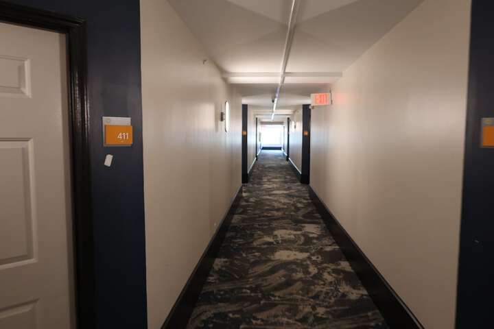 Ballroom/Hall 68 of 95