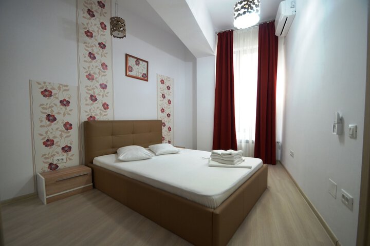 Room 3 of 139