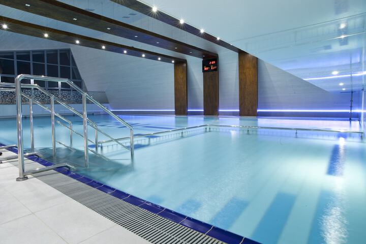 Pool 61 of 102