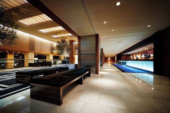 Hotel Lobby