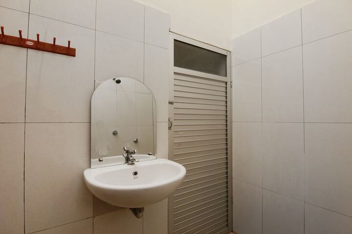 Room 29 of 36