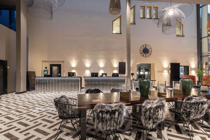 Lobby Photo