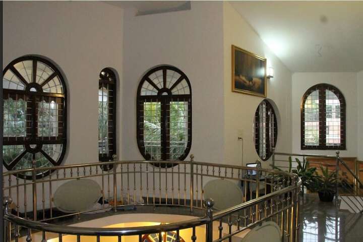 Room 3 of 15
