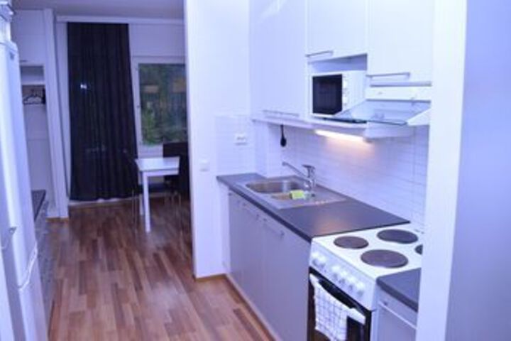 Room 9 of 12