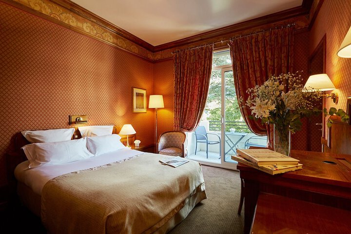 Room 2 of 45