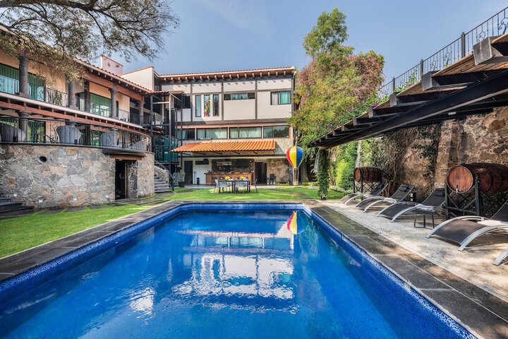 Pool 19 of 43