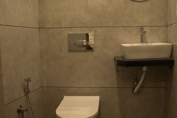 Room 27 of 30