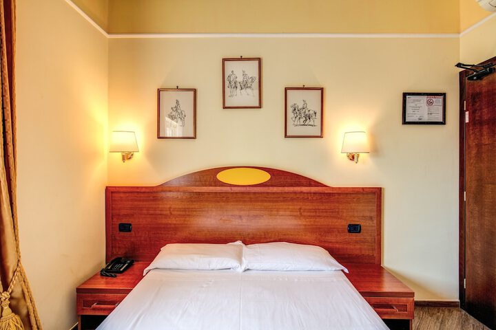Room 42 of 119
