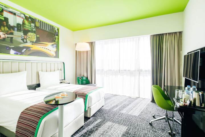 Room 9 of 111