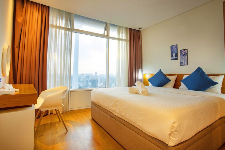 Room 14 of 25