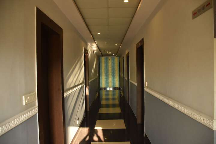 Room 24 of 37