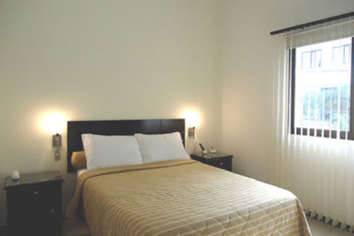 Room 10 of 23