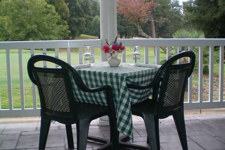 Dining 20 of 24