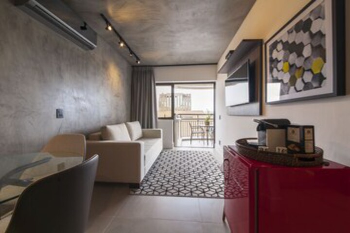 Room 17 of 35
