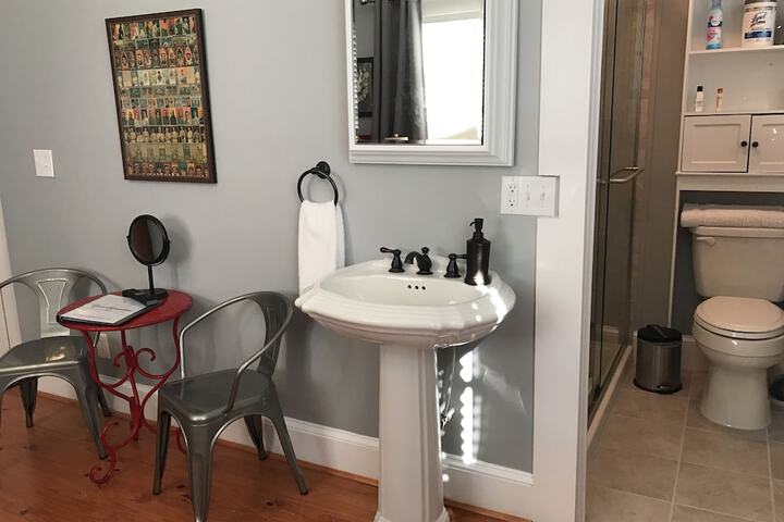 Room 9 of 47