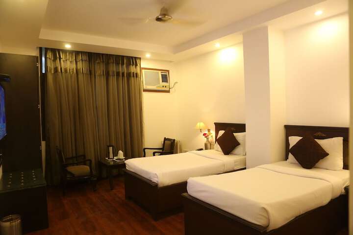 Room 5 of 37