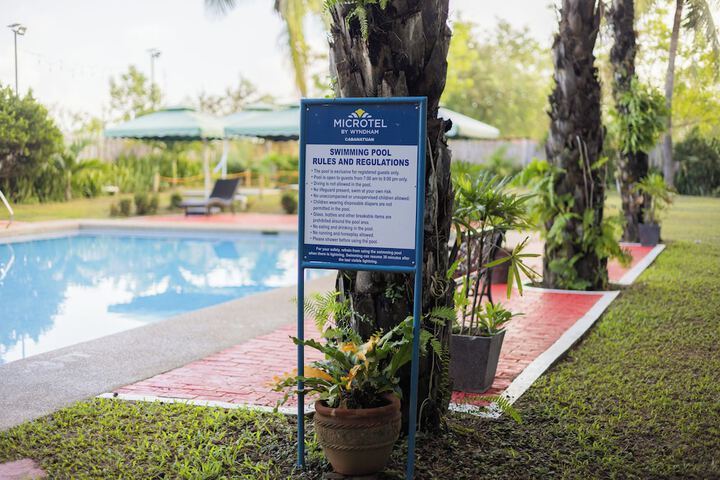 Pool 44 of 70