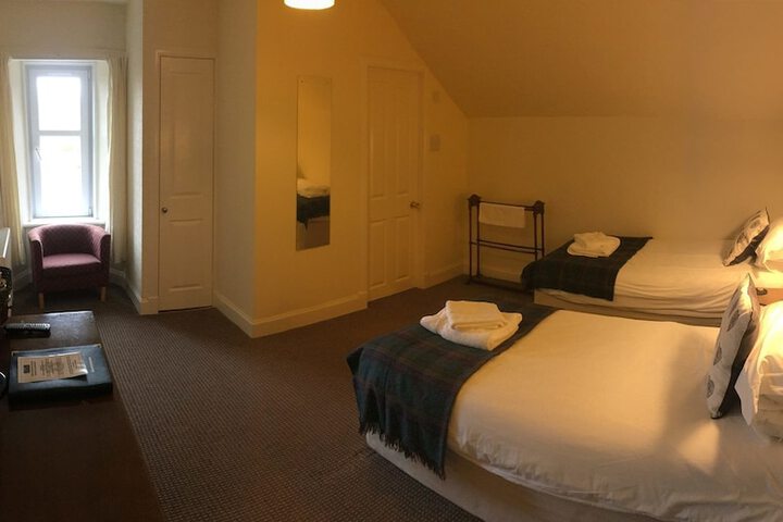 Room 8 of 29