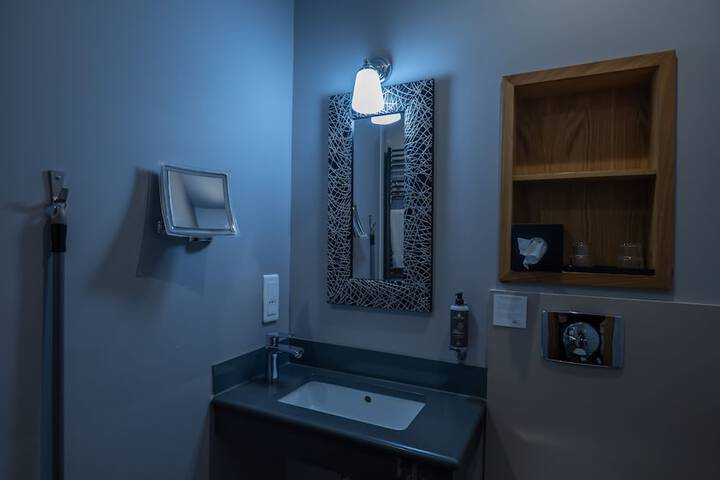 Room 47 of 67