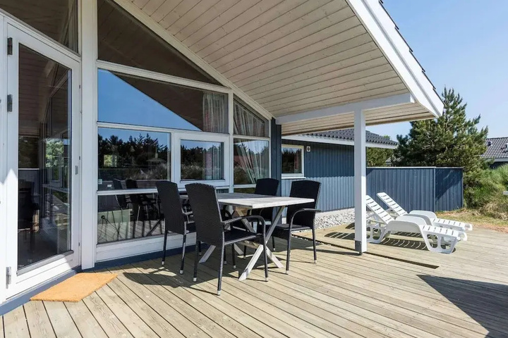 Terrace/Patio 7 of 18
