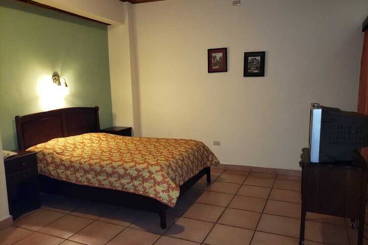 Room 3 of 40