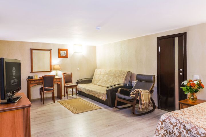 Room 13 of 52