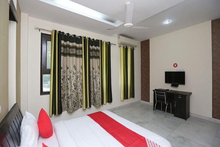 Room 15 of 20
