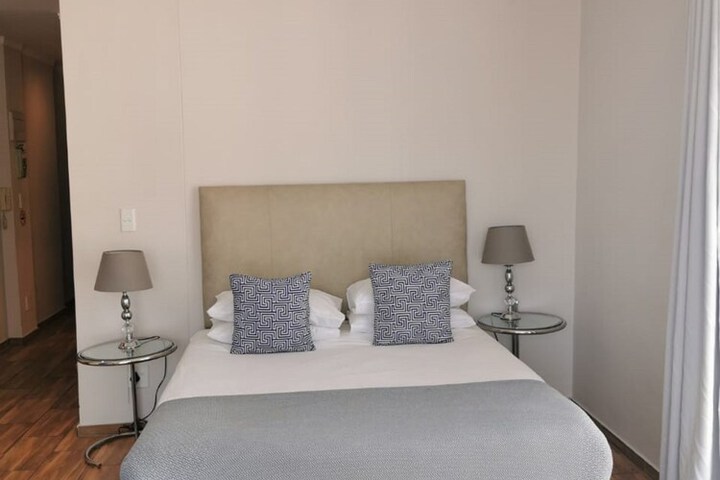 Room 3 of 40