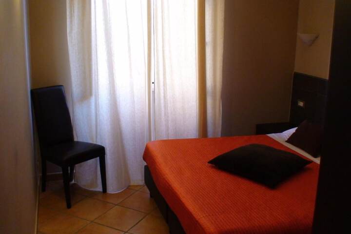 Room 18 of 38