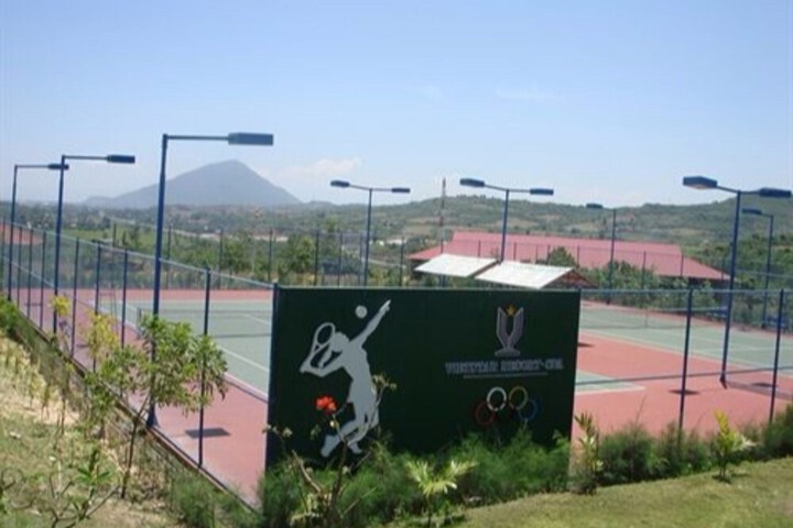 Tennis court