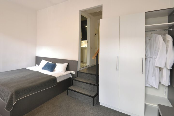 Room 14 of 41