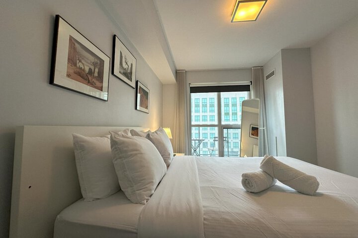 Room 65 of 448