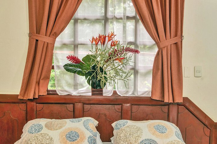 Room 10 of 74