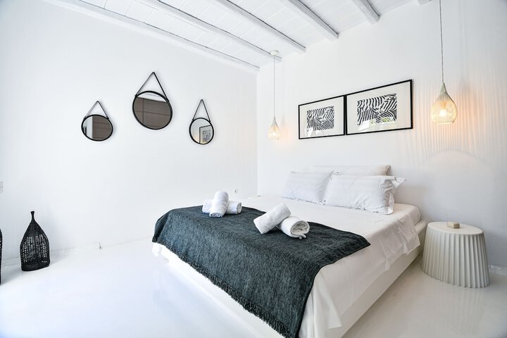 Room 4 of 30