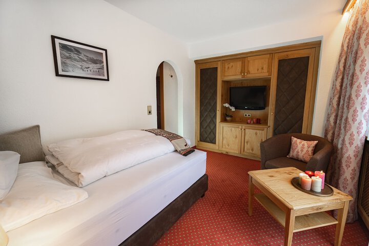 Room 35 of 67