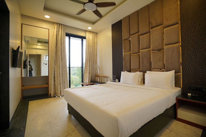 Room 10 of 53