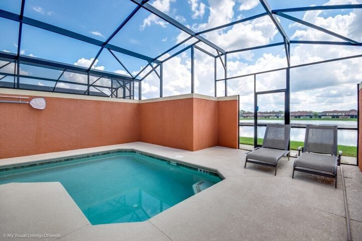 Pool 29 of 45