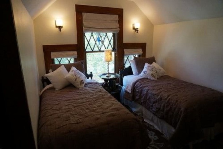 Room 3 of 41
