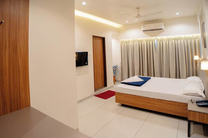 Room 17 of 25