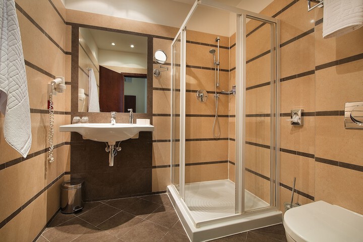 Clean Restrooms