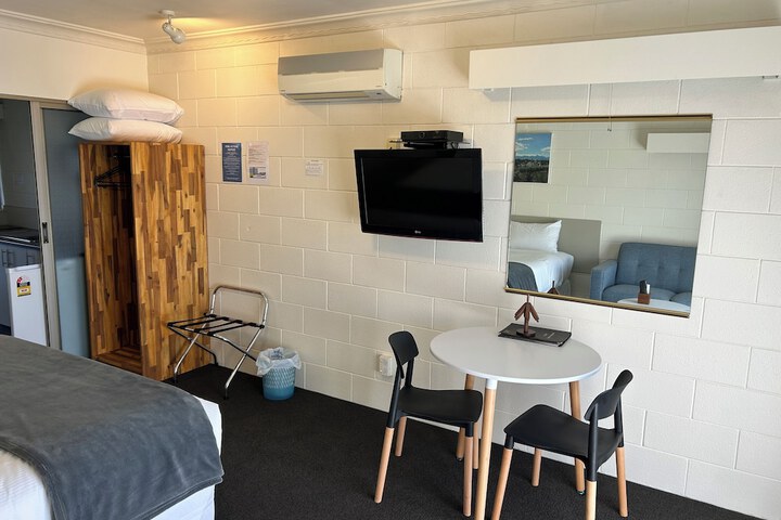Room 17 of 75