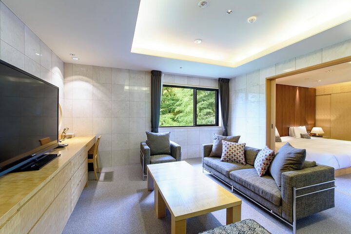 Room 15 of 50