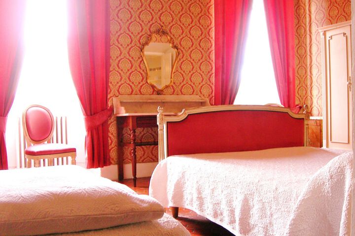 Room 8 of 40