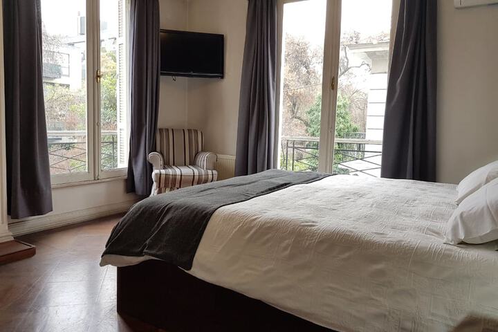 Room 5 of 19