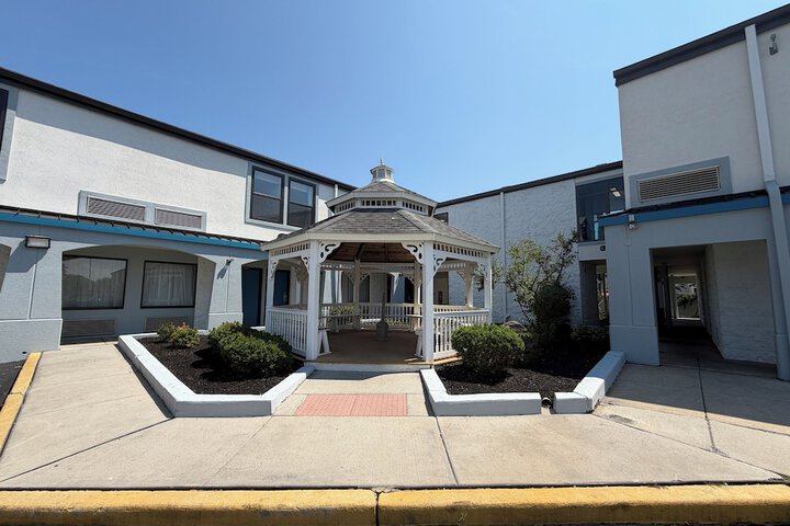 Hotel Entry