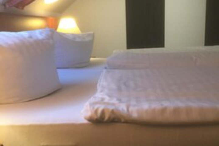 Room 43 of 50