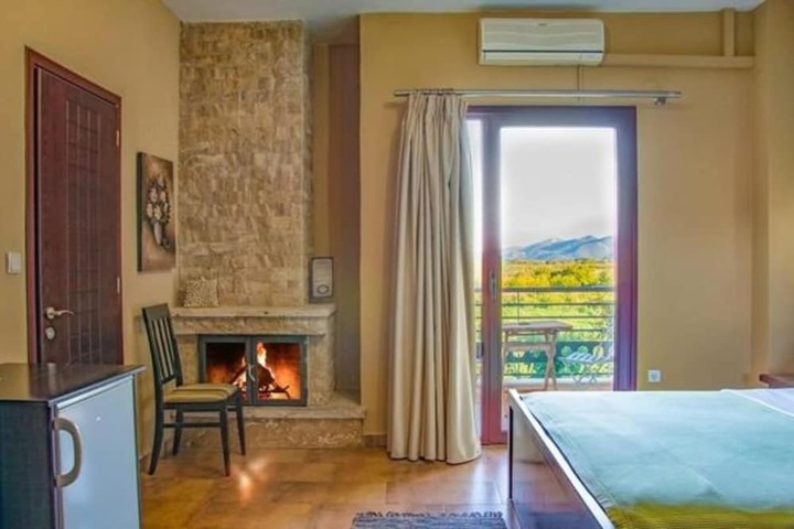 Room 7 of 70