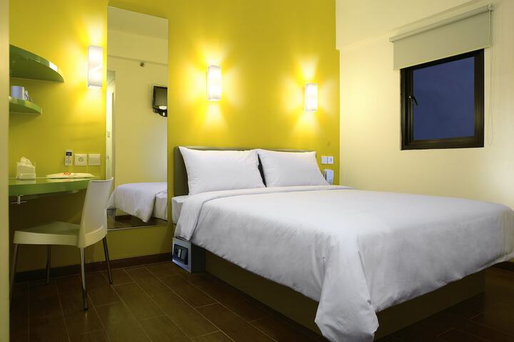 Room 5 of 20