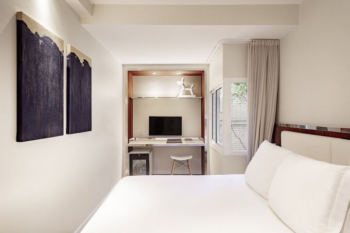 Room 32 of 75